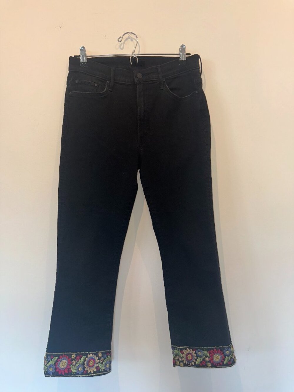 MOTHER Insider Crop Step Fray Black Embroidered Hem Jeans